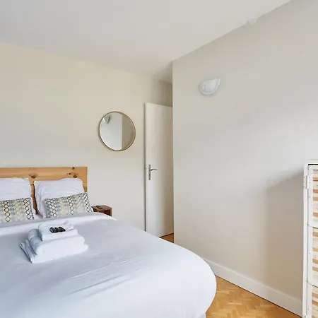 2 Bedroom Flat Centre De Paris - Eiffel Tower View Paris