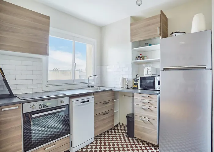 2 Bedroom Flat Centre De - Eiffel Tower View Appartamento Parigi