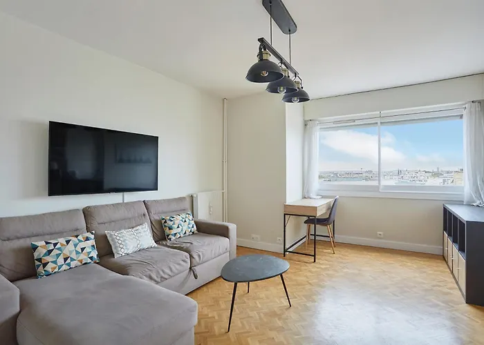 2 Bedroom Flat Centre De - Eiffel Tower View *