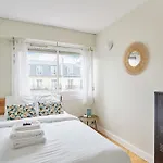 2 Bedroom Flat Centre De - Eiffel Tower View Apartmán