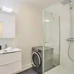 2 Bedroom Flat Centre De - Eiffel Tower View * パリ